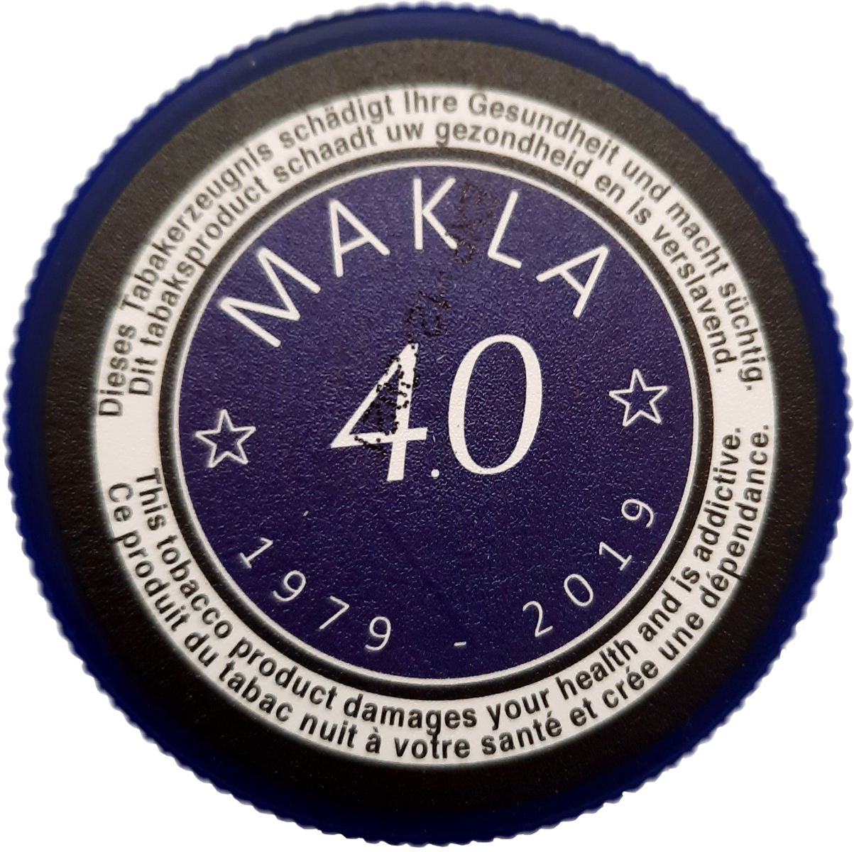 Makla 4.0 – loose chewing tobacco with mild tobacco flavor and high nicotine content, special edition.
Makla 4.0 – loose chewing tobacco with mild tobacco flavor and high nicotine content, special edition.