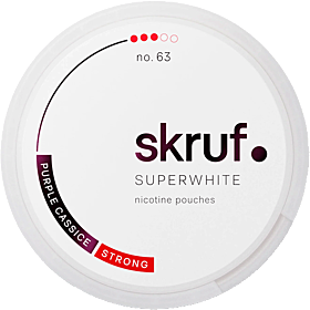 Skruf Superwhite No.63 Purple Cassice Strong nicotine pouches with intense blackcurrant cassis flavor – strong Swedish tobacco-free snus alternative in purple and black round can