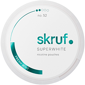 Skruf Fresh Super White Slim #2 – tobacco-free snus with refreshing mint flavor and smooth slim pouches.
